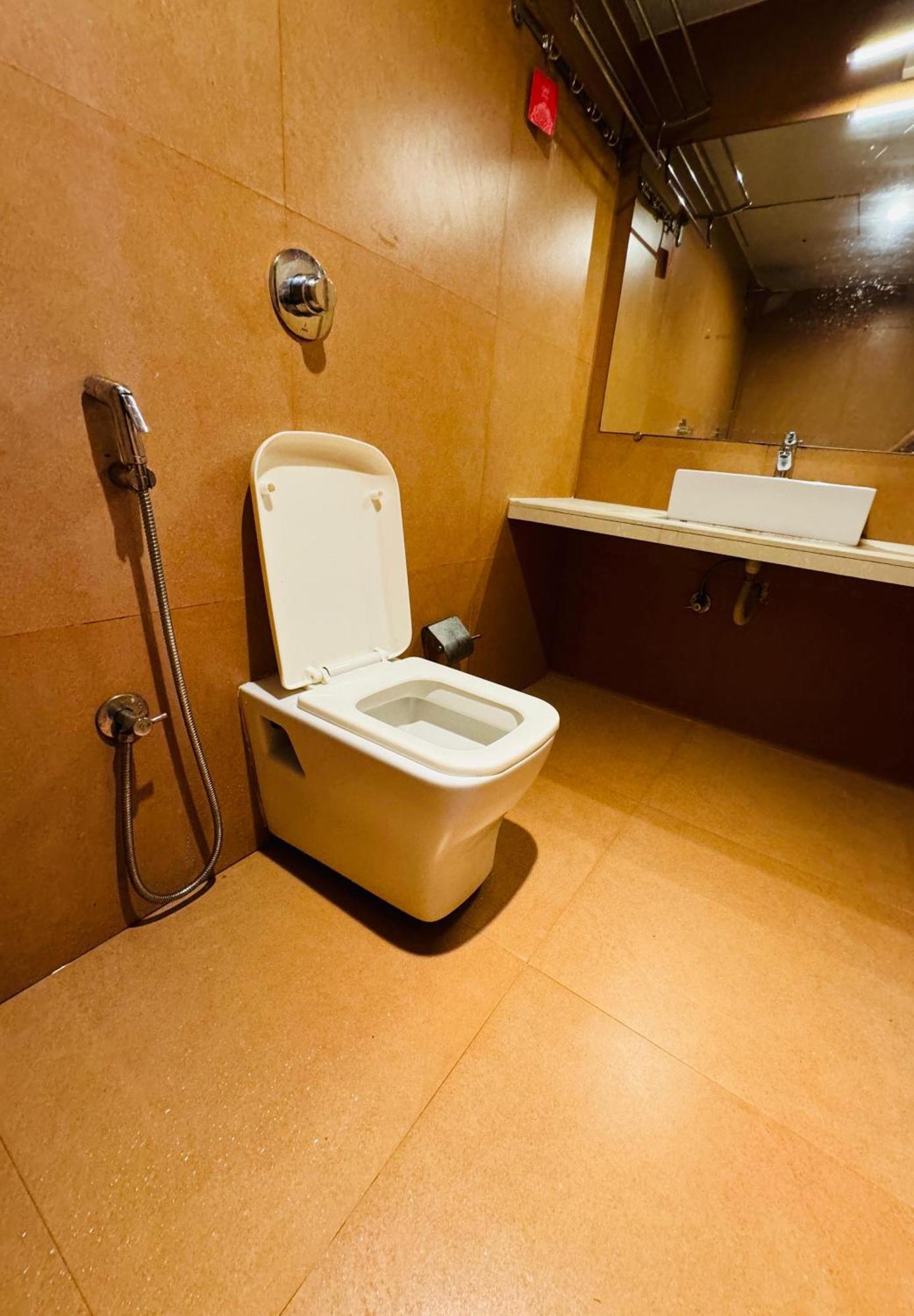 Hotel Aflon Midc Andheri East Mumbai Exterior photo