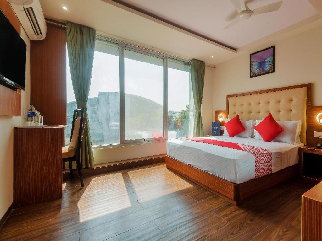 Hotel Aflon Midc Andheri East Mumbai Exterior photo